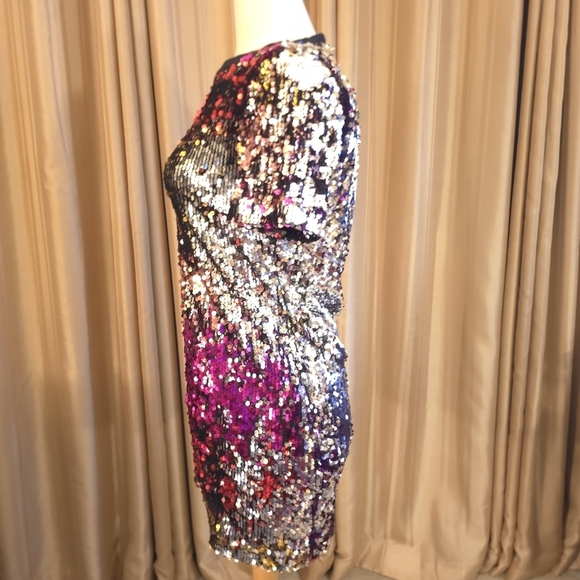 Forever 21 Silver and Pink Sequined Top Size Large - Picture 2 of 7